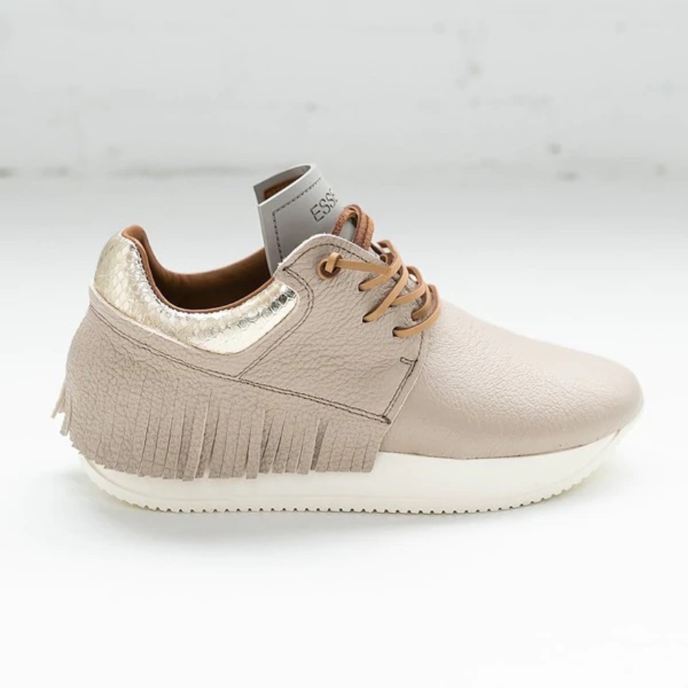 Esse Ut Esse Sneakers (TAKING OFFERS!)